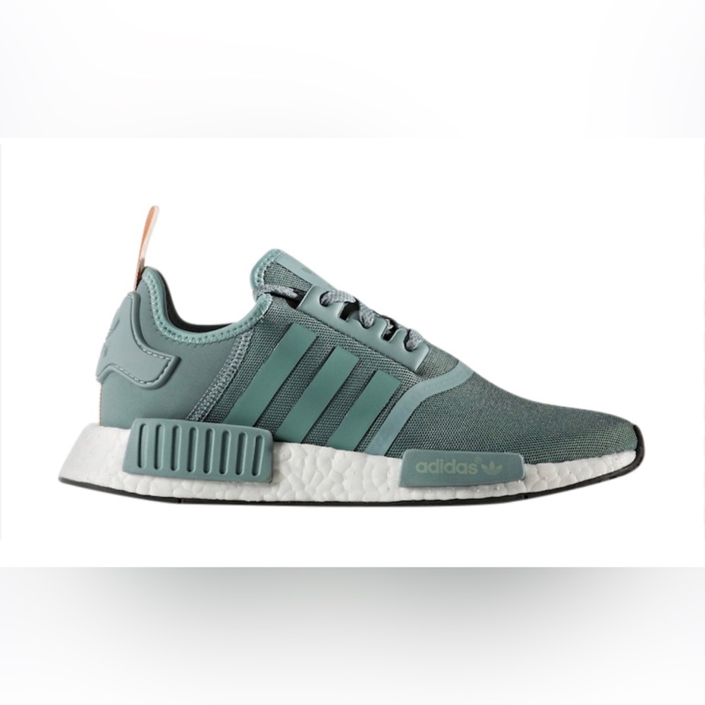 Mint women’s NMDs size 7